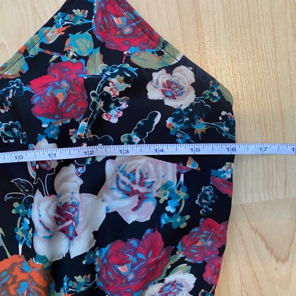 Eight Sixty Maxi Floral Dress - Picture 10 of 10